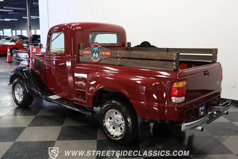 Ford-Pickup-1936-Burgundy-Gray-13