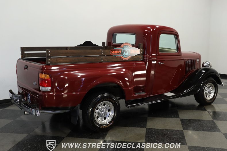 Ford-Pickup-1936-Burgundy-Gray-19