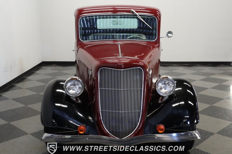 Ford-Pickup-1936-Burgundy-Gray-21