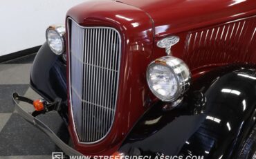 Ford-Pickup-1936-Burgundy-Gray-24