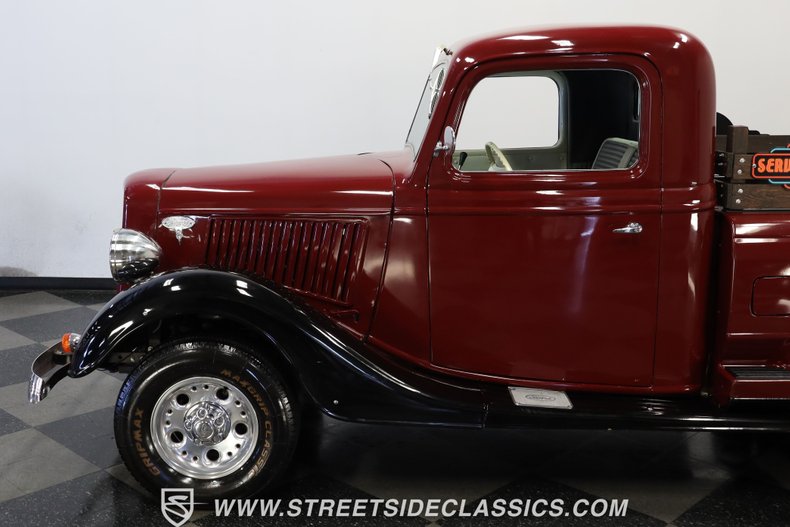 Ford-Pickup-1936-Burgundy-Gray-28