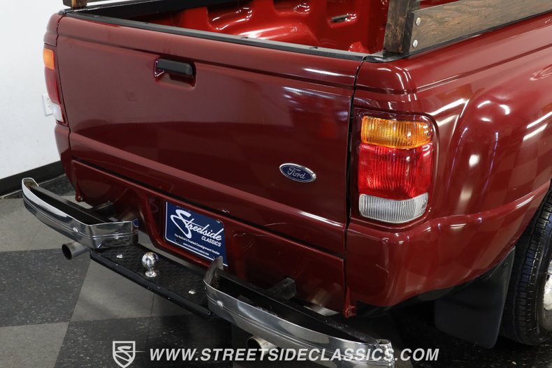 Ford-Pickup-1936-Burgundy-Gray-30