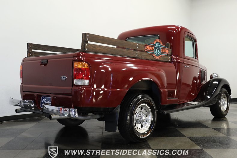 Ford-Pickup-1936-Burgundy-Gray-31