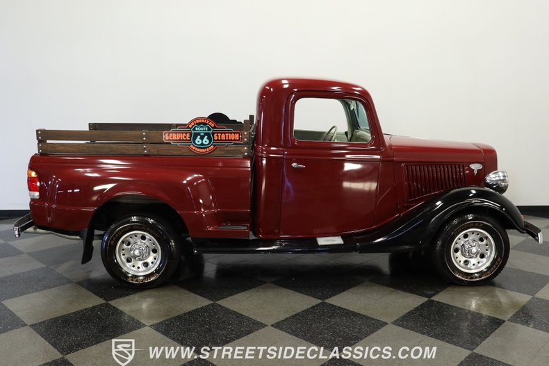 Ford-Pickup-1936-Burgundy-Gray-47
