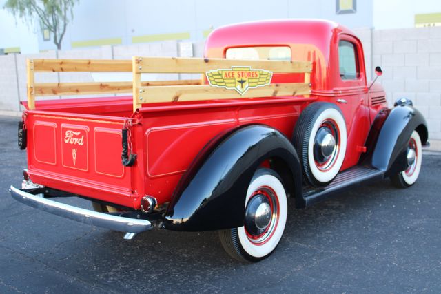 Ford-Pickup-1939-Red-Brown-13