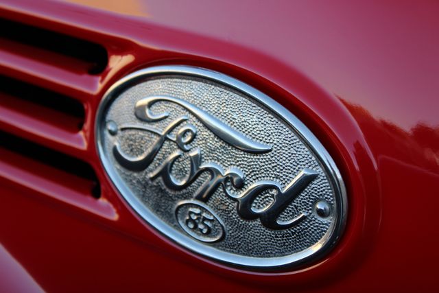 Ford-Pickup-1939-Red-Brown-23