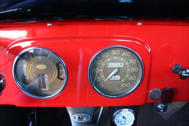 Ford-Pickup-1939-Red-Brown-31