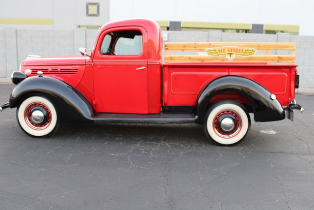 Ford-Pickup-1939-Red-Brown-4
