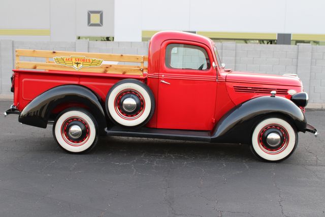 Ford-Pickup-1939-Red-Brown
