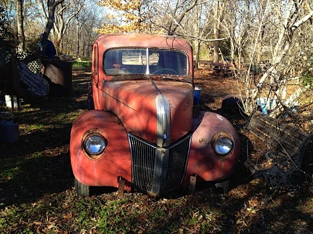 Ford-Pickup-1941-Red-Black-1