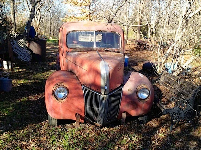 Ford-Pickup-1941-Red-Black-5