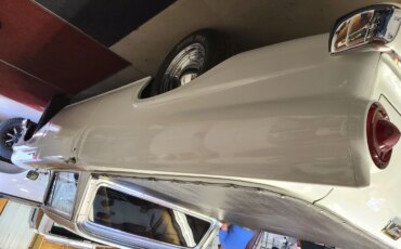 Ford-Ranchero-1957-White-Black-5
