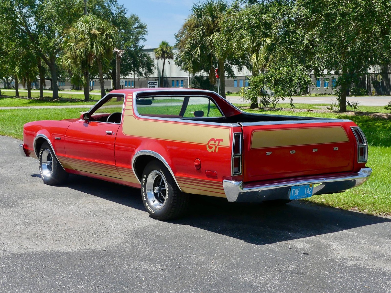 Ford-Ranchero-1977-Pickup-Truck-12