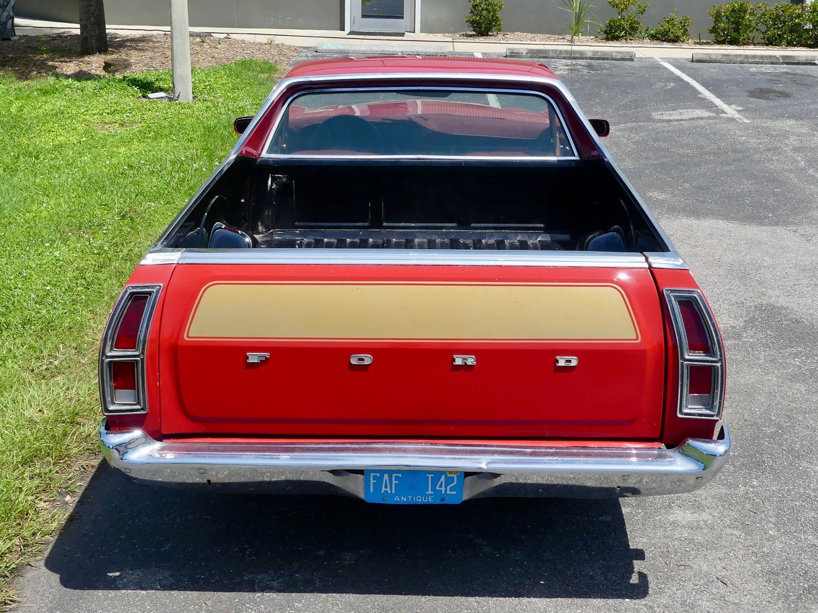 Ford-Ranchero-1977-Pickup-Truck-16