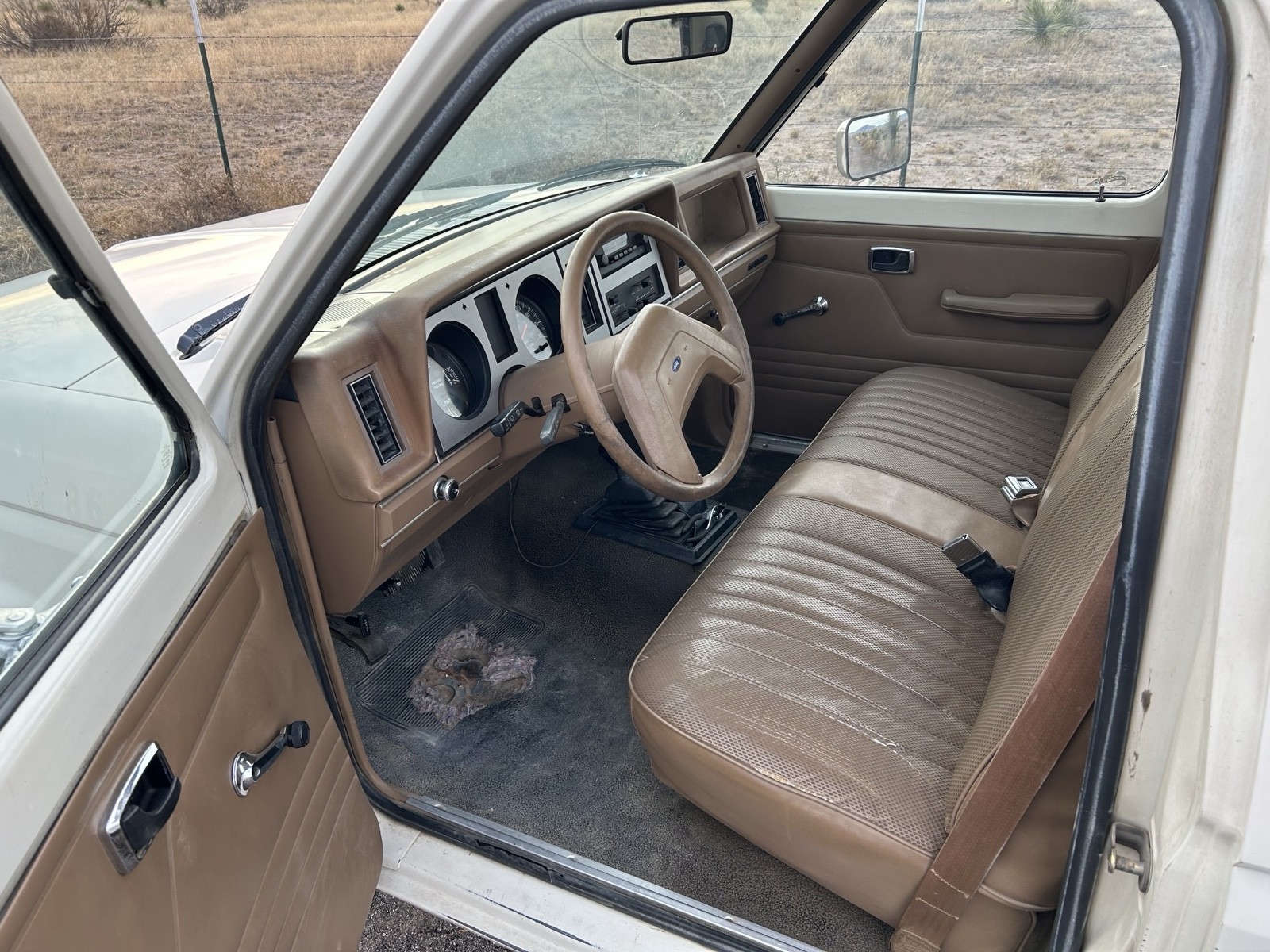 Ford-Ranger-1986-7