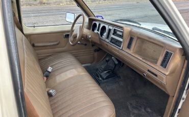 Ford-Ranger-1986-8