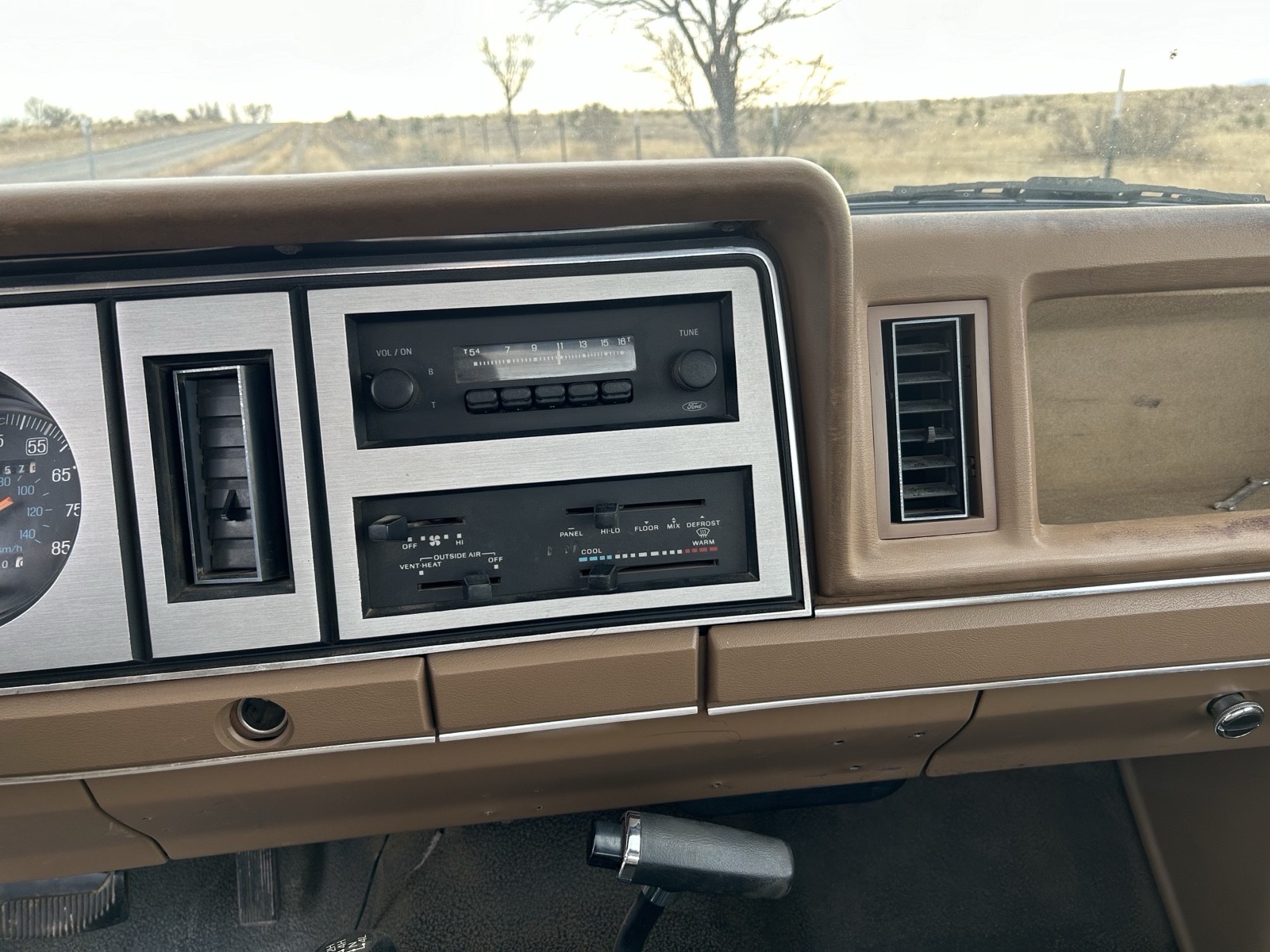 Ford-Ranger-1986-9