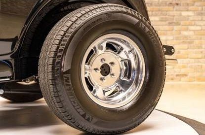 Ford-Roadster-1932-Black-1