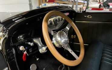 Ford-Roadster-1932-Black-10
