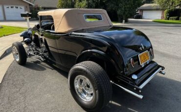 Ford-Roadster-1932-Black-11