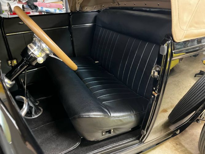 Ford-Roadster-1932-Black-14