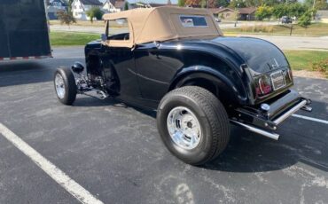 Ford-Roadster-1932-Black-15