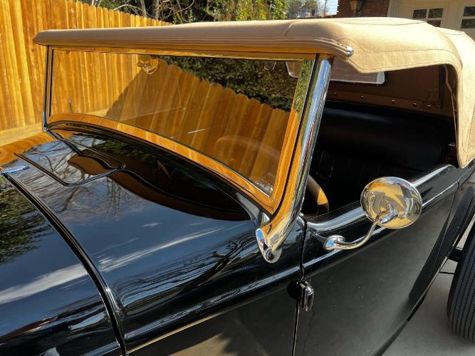 Ford-Roadster-1932-Black-20