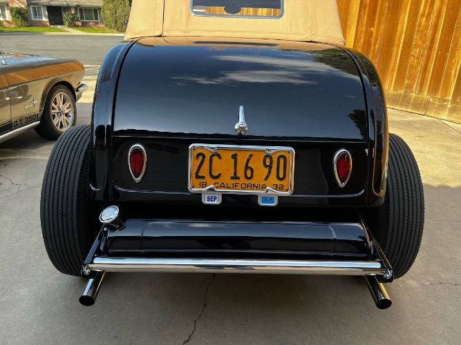 Ford-Roadster-1932-Black-22