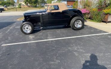 Ford-Roadster-1932-Black-23
