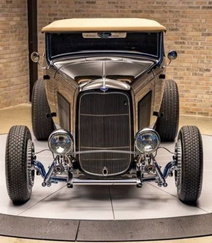 Ford-Roadster-1932-Black-3