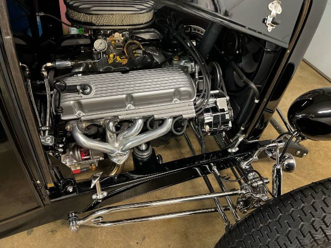 Ford-Roadster-1932-Black-6