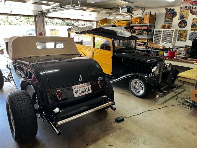 Ford-Roadster-1932-Black-9