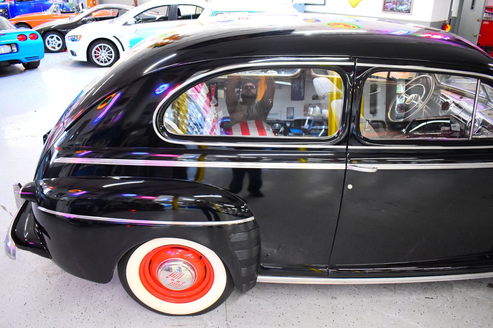 Ford-Sedan-1947-Coupe-5