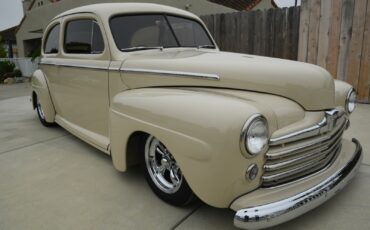 Ford-Sedan-1948-Sedan-2