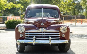 Ford-Sedan-delivery-1947-Wine-Burgundy-Gray-19