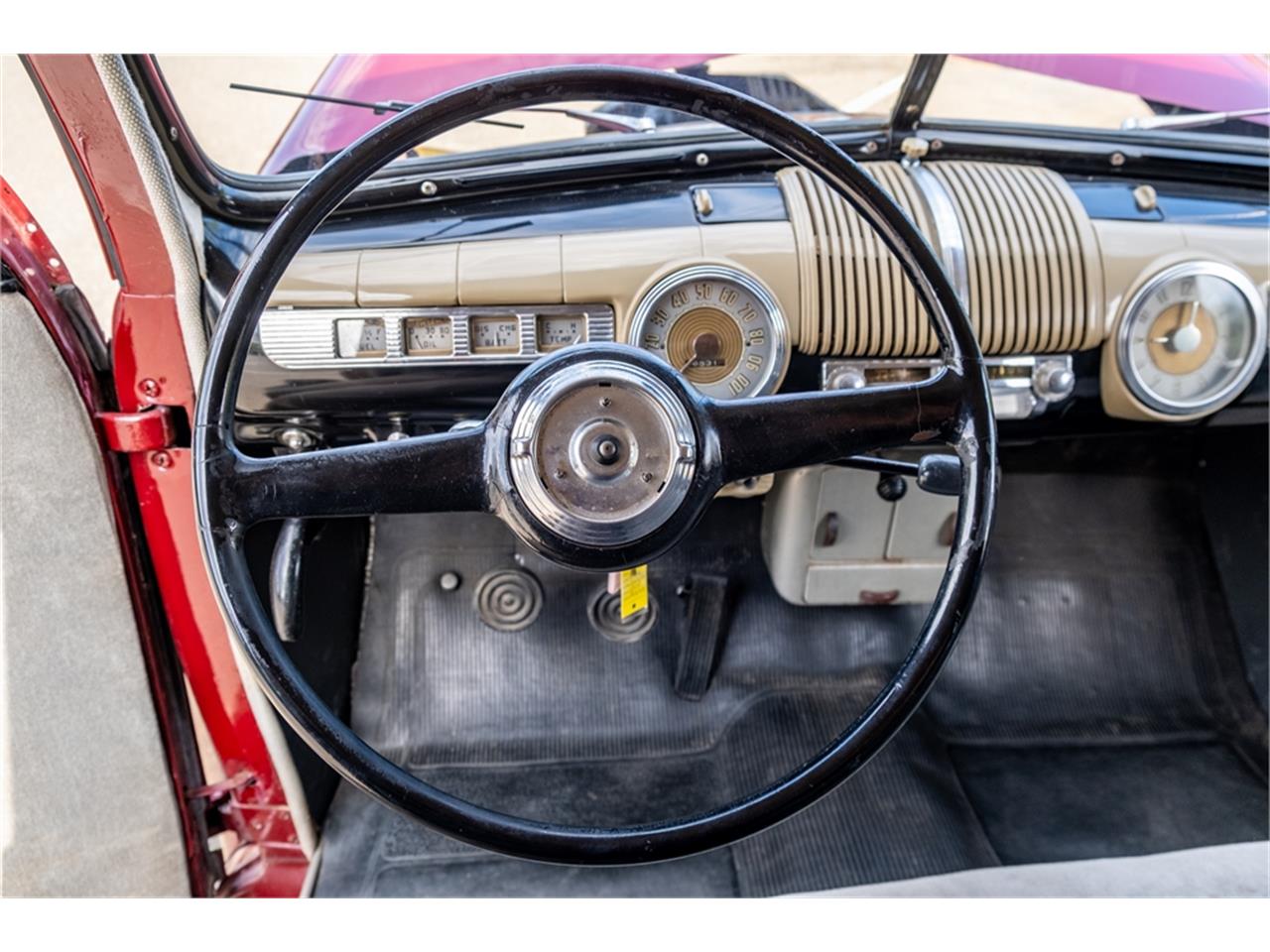 Ford-Sedan-delivery-1947-Wine-Burgundy-Gray-30