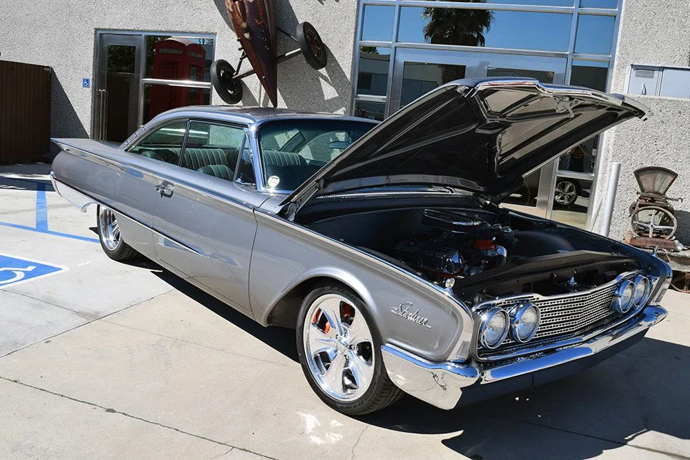 Ford-Starliner-1960-Gray-16