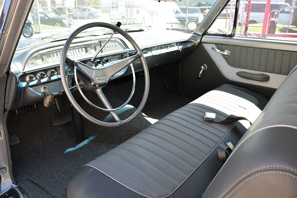 Ford-Starliner-1960-Gray-2