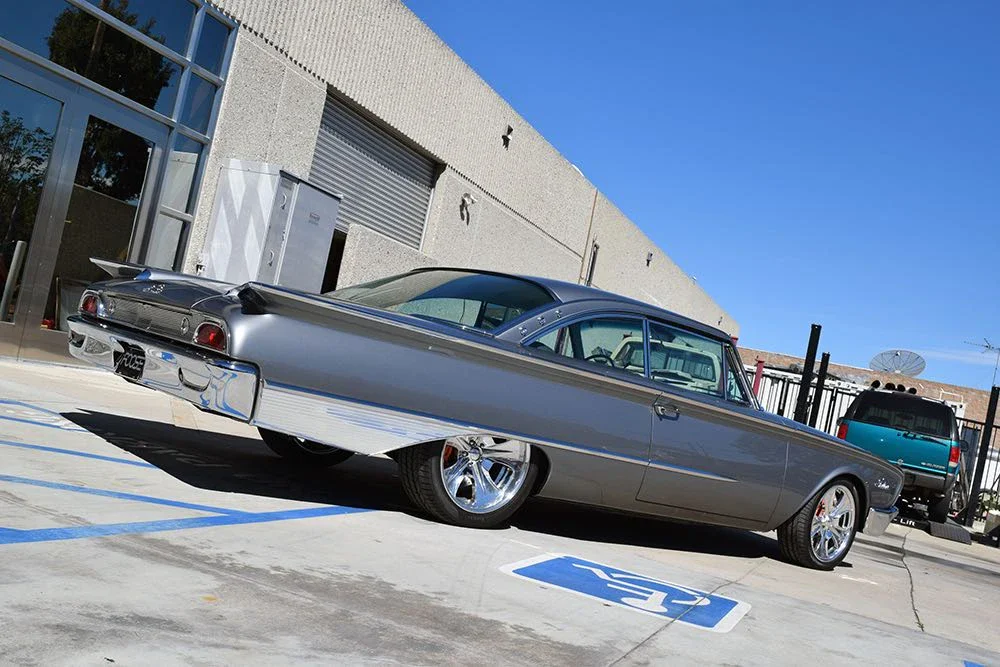 Ford-Starliner-1960-Gray-8