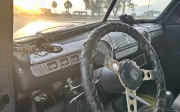 Ford-Super-Deluxe-1946-Sedan-20