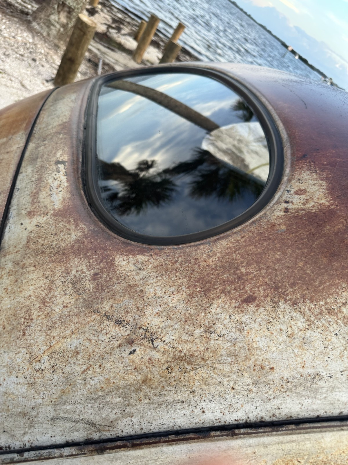 Ford-Super-Deluxe-1946-Sedan-29