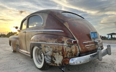 Ford Super Deluxe 1946 Sedan