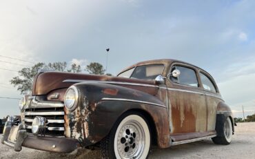 Ford-Super-Deluxe-1946-Sedan-9