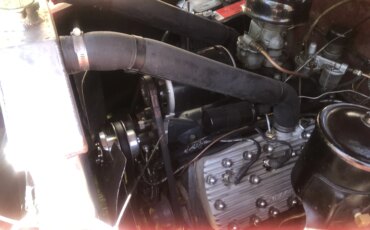 Ford-Super-deluxe-1946-Red-Tan-13
