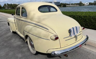Ford-Super-deluxe-1946-Yellow-Blue-10