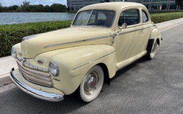 Ford-Super-deluxe-1946-Yellow-Blue-2