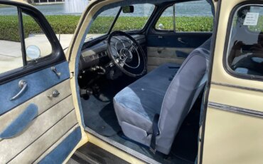 Ford-Super-deluxe-1946-Yellow-Blue-4