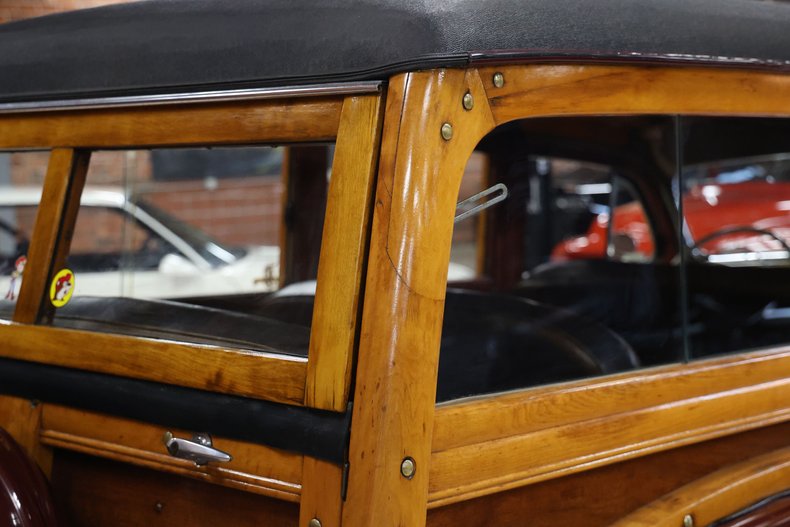 Ford-Super-deluxe-1948-Burgundy-Brown-10
