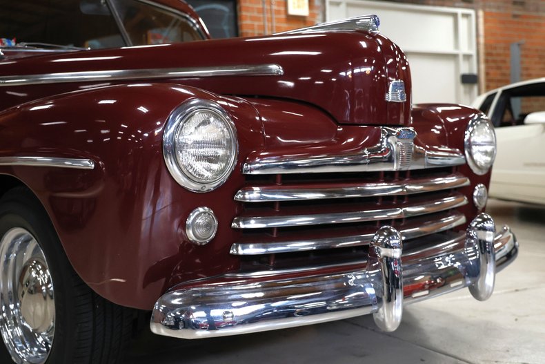 Ford-Super-deluxe-1948-Burgundy-Brown-18