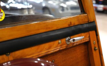 Ford-Super-deluxe-1948-Burgundy-Brown-2